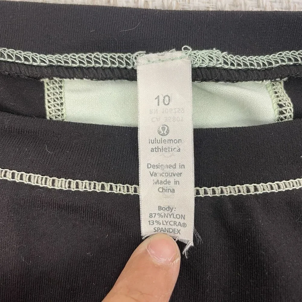 Lululemon Womens 10 Long Sleeve Top Ruffled Shoulder Seam Colorblock Green Black - Picture 6 of 8